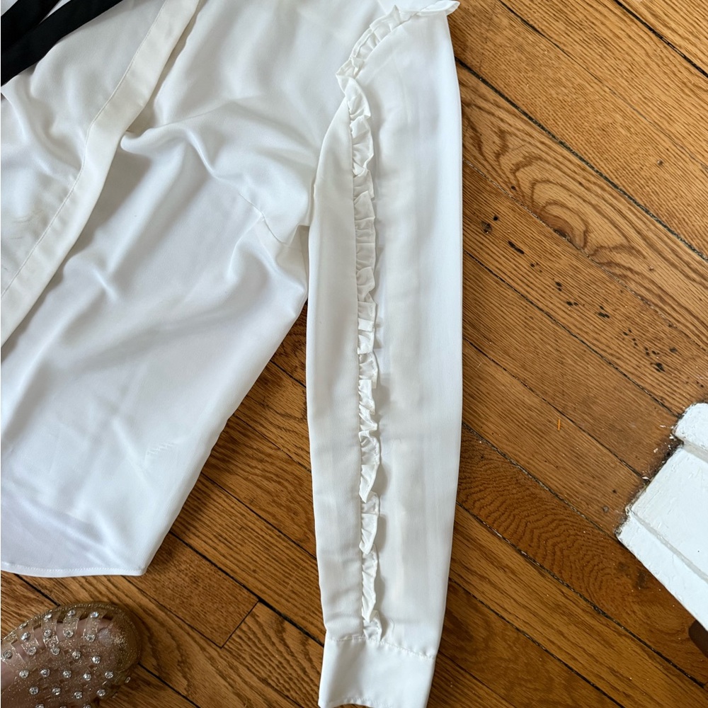 Draper James Ruffle Blouse - Size 2 - Picture 3 of 4